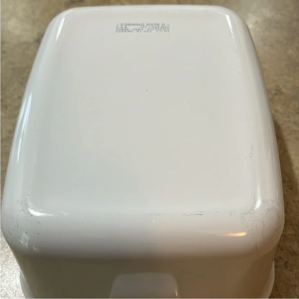 Corning Ware Cornflower With Lid P-4-B 7X5 1/2X3 inch Range - Oven -Microwave